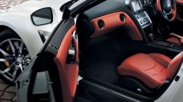 Nissan GT-R 2014 - pełny panel przedni