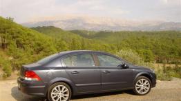 Opel Astra H Sedan 1.7 CDTI ECOTEC 100KM 74kW 2007-2013