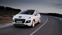 Peugeot 3008 HYbrid4 - widok z przodu