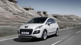 Peugeot 3008 HYbrid4 - widok z przodu