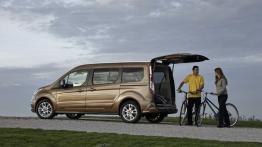 Ford Grand Tourneo Connect (2013) - tył - bagażnik otwarty