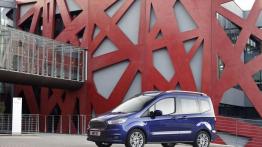 Ford Tourneo Courier (2013) - lewy bok