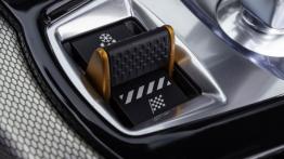 Jaguar F-Type V6S Rhodium Silver - tunel środkowy między fotelami