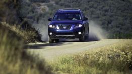 Nissan Pathfinder 2013 - widok z przodu