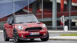Mini Paceman John Cooper Works Package (2013) - widok z przodu