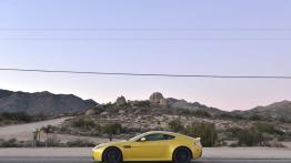 Aston Martin V12 Vantage S (2013) - lewy bok