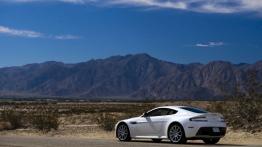 Aston Martin V12 Vantage S (2013) - lewy bok