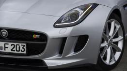 Jaguar F-Type V6S Rhodium Silver - lewy przedni reflektor - włączony