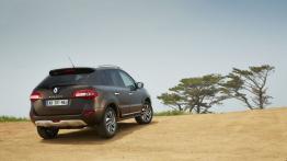 Renault Koleos Facelifting 2013 - widok z tyłu