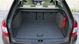Skoda Octavia III Kombi 4x4 1.8 TSI (2013) - bagażnik
