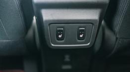 Mitsubishi Eclipse Cross 1.5 T 163 KM - galeria redakcyjna (3) - inny element panelu przedniego