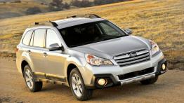 Subaru Outback 2013 - prawy bok