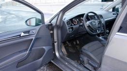Volkswagen Golf VII Variant TDI - galeria redakcyjna (3) - widok ogólny wnętrza z przodu
