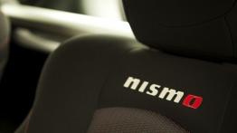 Nissan 370Z Nismo 2013 - fotel kierowcy, widok z przodu