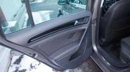 Volkswagen Golf VII Variant TDI - galeria redakcyjna (3) - drzwi tylne lewe od wewnątrz