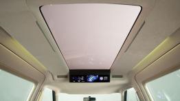 Toyota JPN Taxi Concept (2013) - szyberdach od wewnątrz - widok z tyłu