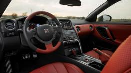Nissan GT-R 2014 - pełny panel przedni
