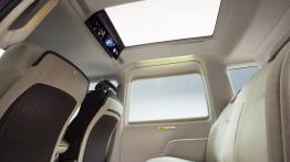 Toyota JPN Taxi Concept (2013) - szyberdach od wewnątrz - widok z tyłu