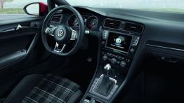 Volkswagen Golf VII GTD (2013) - kokpit