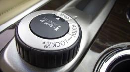 Nissan Pathfinder 2013 - panel sterowania napędem 4x4