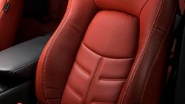 Nissan GT-R 2014 - fotel kierowcy, widok z przodu