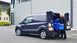 Ford Transit Connect L1 (2013) - tył - bagażnik otwarty