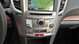 Subaru Outback 2013 - konsola środkowa