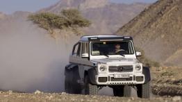 Mercedes G63 AMG 6x6 (2013) - widok z przodu