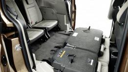 Ford Grand Tourneo Connect (2013) - tylna kanapa złożona, widok z boku