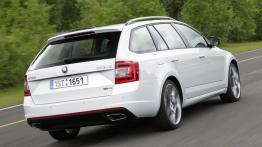 Skoda Octavia III RS Kombi (2013) - widok z tyłu