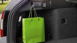 Skoda Octavia III kombi (2013) - bagażnik - inne ujęcie