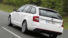 Skoda Octavia III RS Kombi (2013) - widok z tyłu
