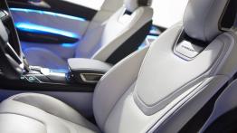 Ford Edge Concept (2013) - fotel kierowcy, widok z przodu