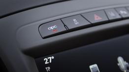Opel Insignia OPC Facelifting (2013) - przyciski na konsoli środkowej