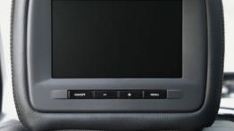 Peugeot 3008 HYbrid4 - fotel kierowcy, widok z tyłu