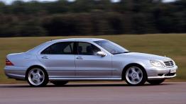 Mercedes Klasa S 63 AMG - prawy bok