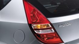 Hyundai i30 - lewy tylny reflektor - wyłączony