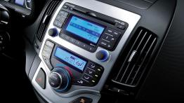 Hyundai i30 - radio/cd/panel lcd