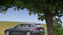 BMW 328i Touring (F31) - lewy bok