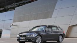 BMW 328i Touring (F31) - lewy bok