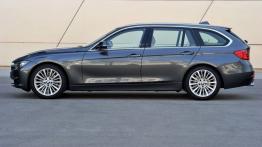 BMW 328i Touring (F31) - lewy bok