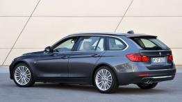 BMW 328i Touring (F31) - lewy bok