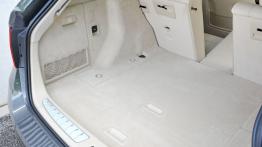 BMW 328i Touring (F31) - tylna kanapa złożona, widok z bagażnika