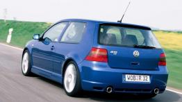 Samochody, które zmieniły historię: Volkswagen Golf R32