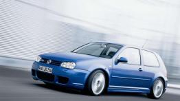 Samochody, które zmieniły historię: Volkswagen Golf R32