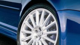 Samochody, które zmieniły historię: Volkswagen Golf R32