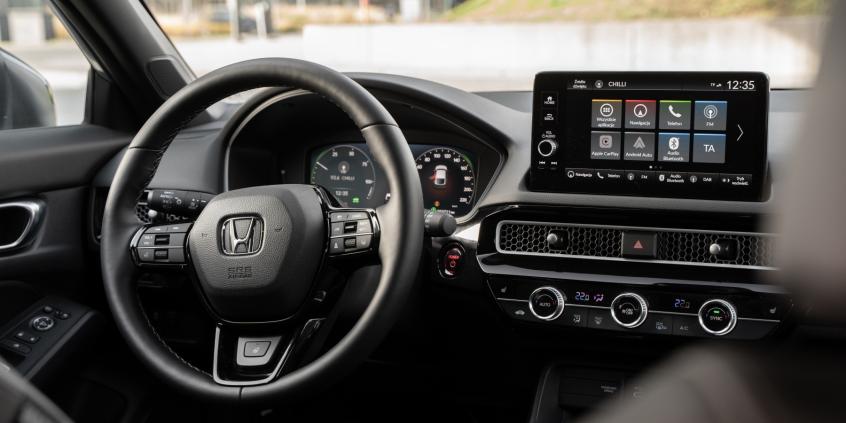Honda Civic e:HEV Sport udowadnia, że hybryda też potrafi cieszyć. To wyjątkowe połączenie