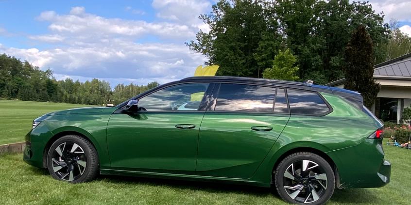 Test: Opel Astra po liftingu to przykład subtelnych zmian. Nowa twarz, te same zalety