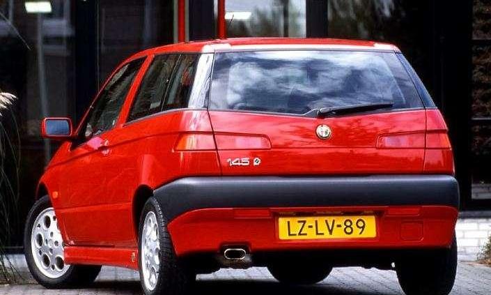 TOP 10 | HOT-Hatchbacki lat 90-tych