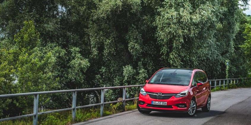Opel Zafira Tourer FL - w samo sedno